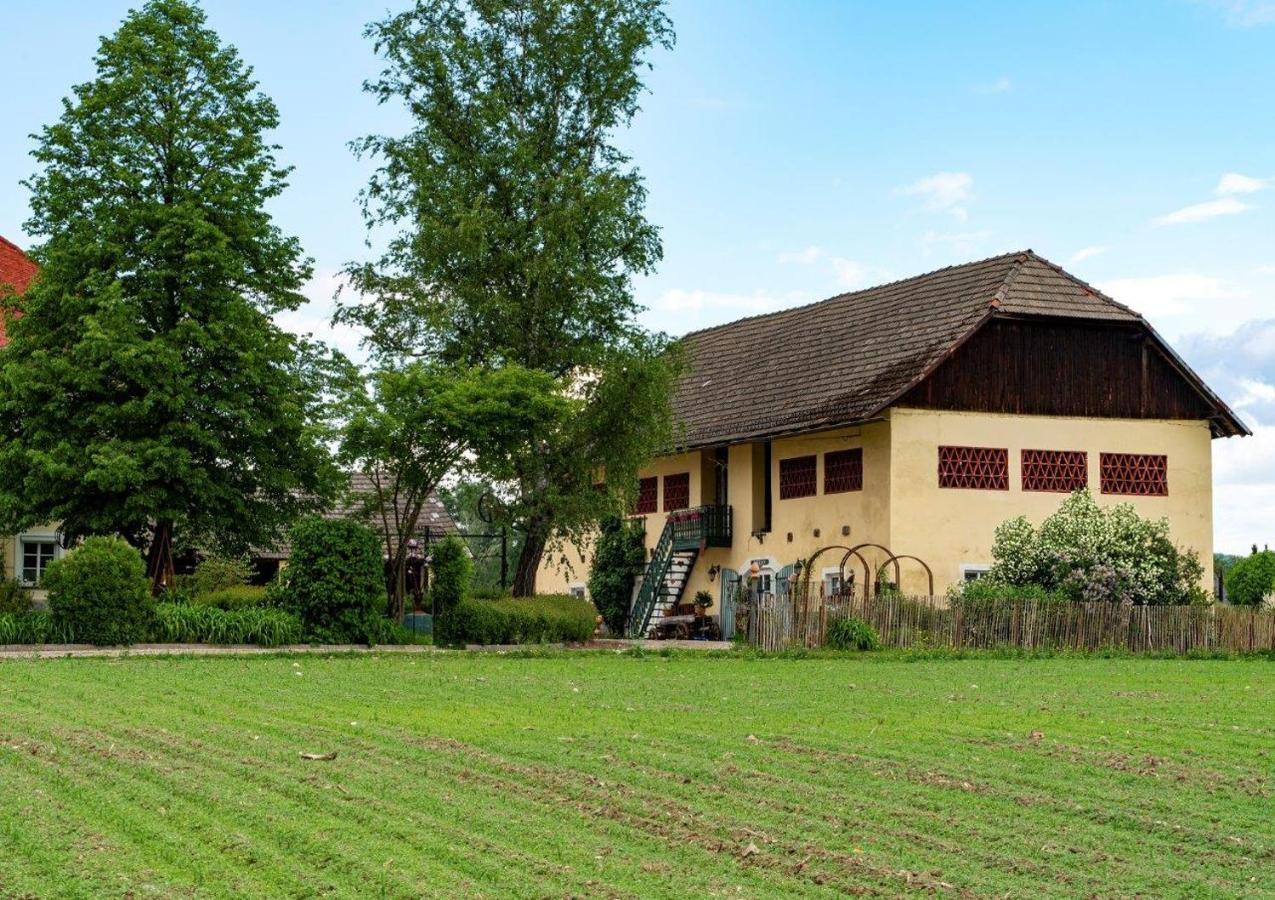Apartamento Gutshof Bartl 1 Klagenfurt am Woerthersee Exterior foto